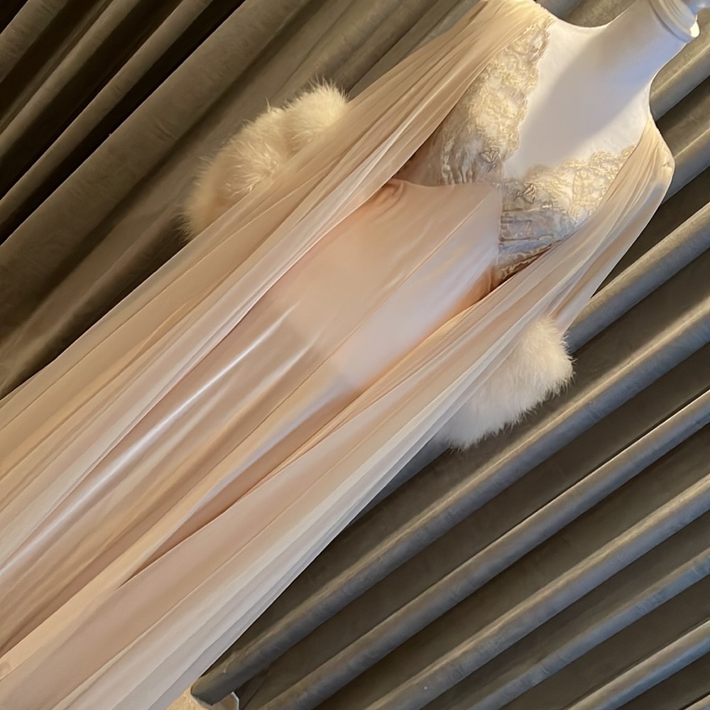 Beyond Fabulous Lucie Ann of Beverly Hills feather Peignoirs Set - Picture 12 of 17